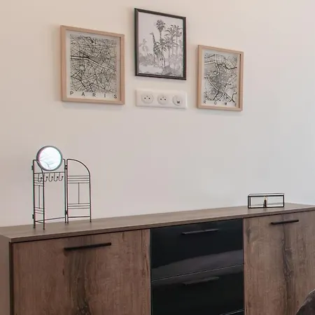 Apartment L38 Hobeika Fleur 7min Walk To Beach,free Park,balc&ac Nice